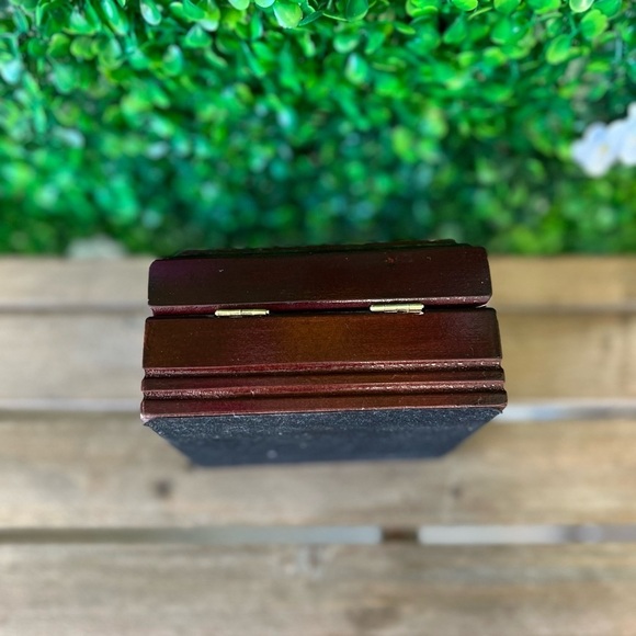 Disney Princess Rapunzel Tangled Mosaic Cherry Wood Jewelry Keepsake Box - Picture 7 of 11